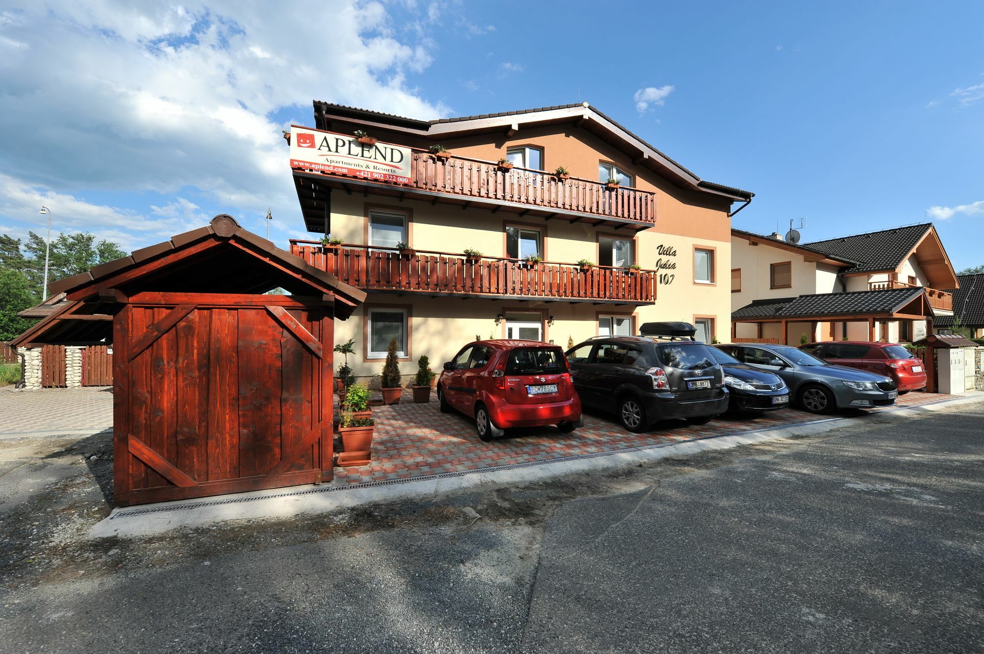 Hotel Aplend Vila Julia Vysoké Tatry Exterior foto